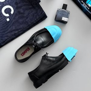 运动鞋皮靴统统5折