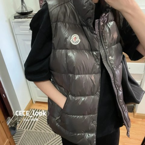 Moncler Uzzay 童羽绒马甲 带帽