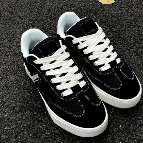 Lizzie 低帮鞋 经典款