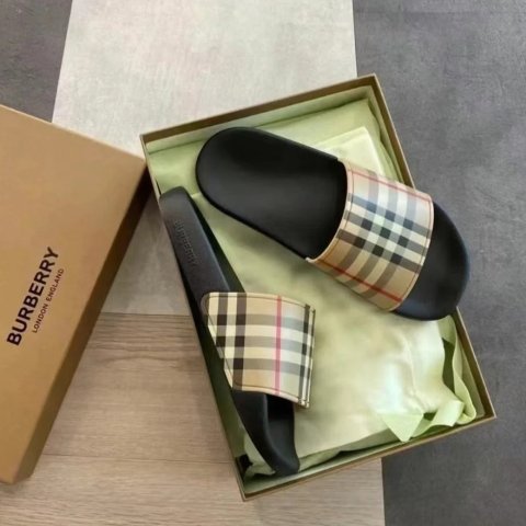 BurberryVintage 格纹拖鞋