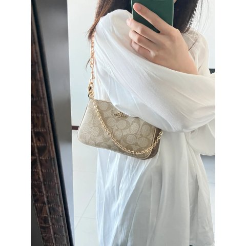 Nolita 19号签名帆布