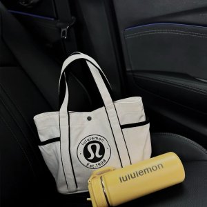 lululemon断货王饭盒包！3色选