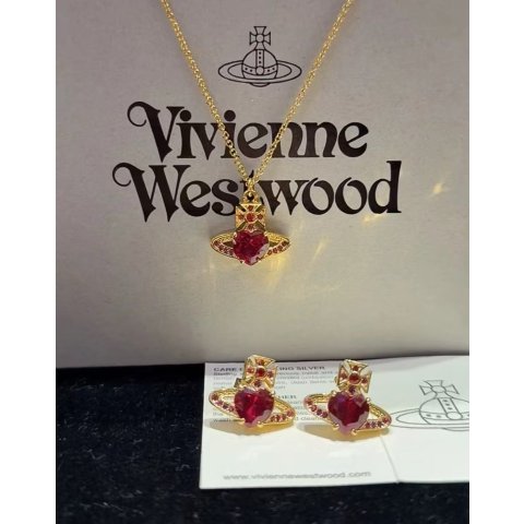 Fabianna Bas Relief 吊坠项链