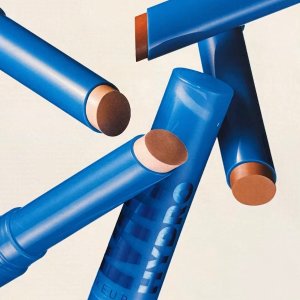 遮瑕不卡纹还发光