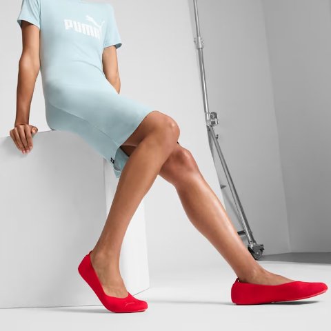 Puma轻盈有弹力的小红鞋Iliana 女士芭蕾平底鞋