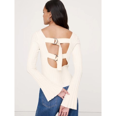 喇叭袖露背上衣