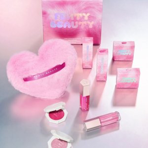 嘴唇到高光都是心动的粉色