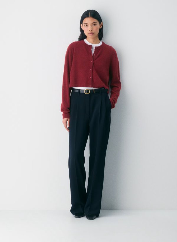 暗红色羊毛羊绒开衫