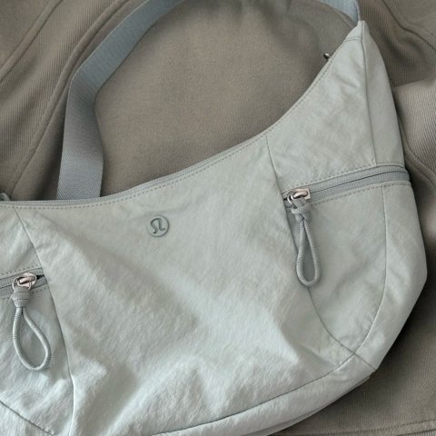 低至6折 鹈鹕绿系列lululemon特价包包$34起！超级春天