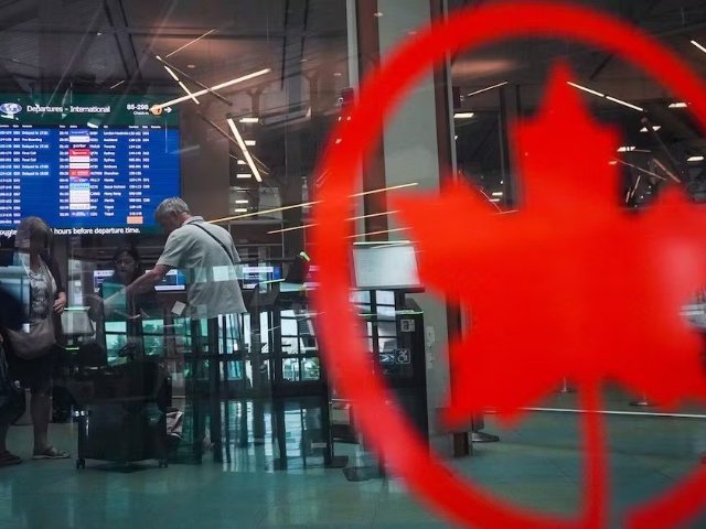 紧急通知！加拿大航空宣布暂停所有飞...