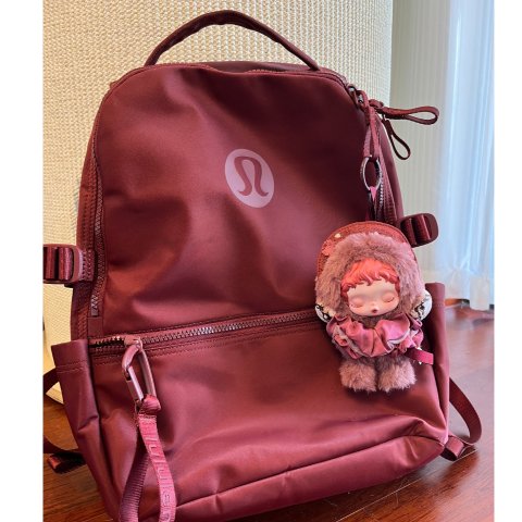 New Crew 双肩背包 22L