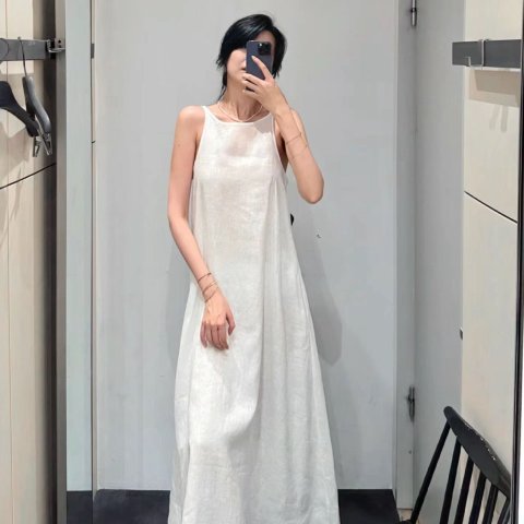 @淡水鱼，版权属于原作者白色连衣裙