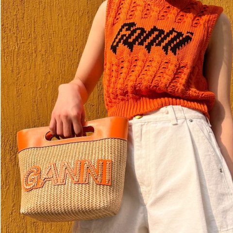 Ganni活力橘！镂空针织马甲