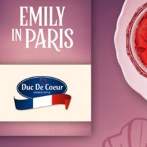 Lidl 居然和Emily in Paris 出联名了！奇怪的CP又增加了...