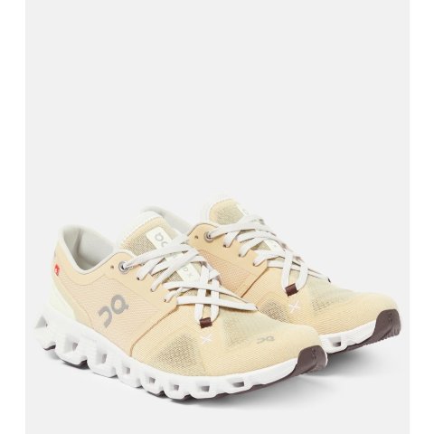 on Cloud X3 运动鞋