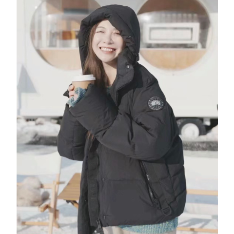 Canada Goose小码还有库存！别犹豫羽绒服