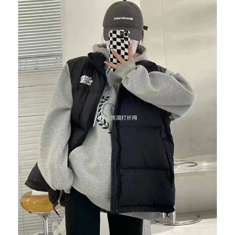 The North Face叠穿超神！终于等到黑色在打折！羽绒马甲