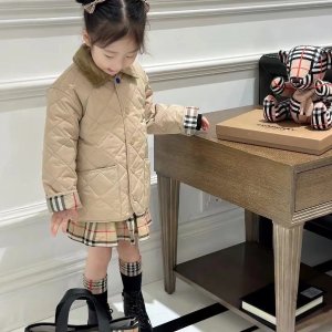 BurberryY12有！小孩姐同款！格纹内嵌尼龙蓬松夹克