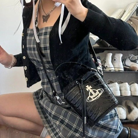 黑色 Daisy Drawstring 水桶包