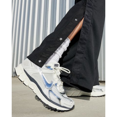 NikeZoom Vomero 5 跑鞋