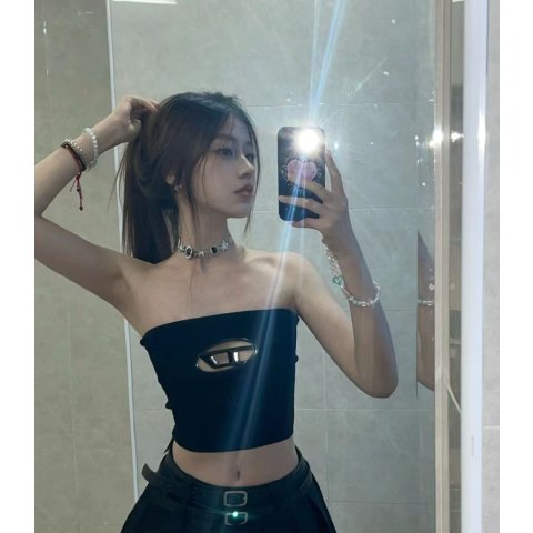 Diesel要不要这么辣D字扣上衣