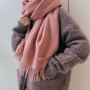 Acne Studio 季末抄底价！ 格纹围巾、冷帽、囧脸卫衣