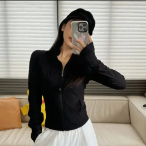 Lululemon常年不打折哦Defined 短款