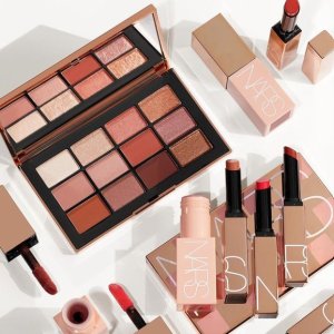 Nars 限定迷醉粉金12色眼影盘 圣诞涂它太好看！ €47就收