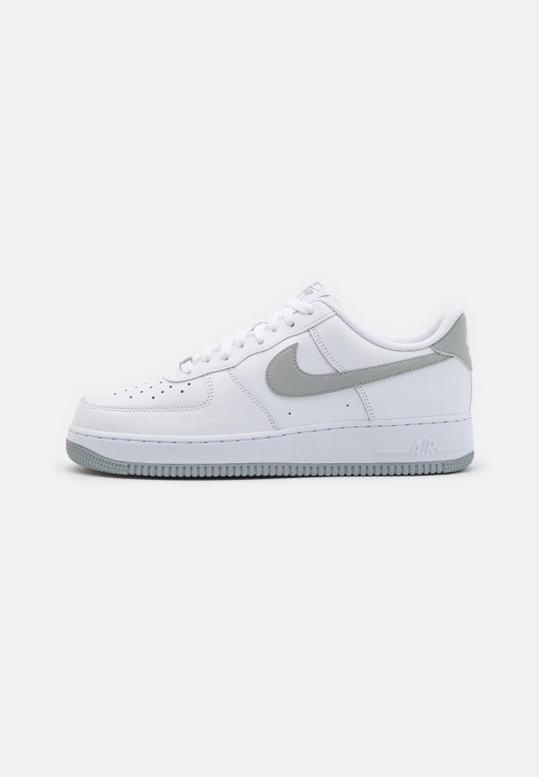 AIR FORCE 1 07运动鞋