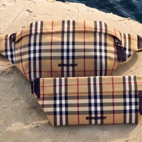Burberry格纹腰包