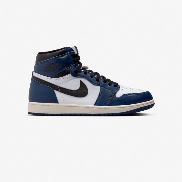 Air Jordan 1 Mid 海军蓝