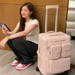 RIMOWA Essential 火遍全网的行李箱！《再见爱人》撞包款