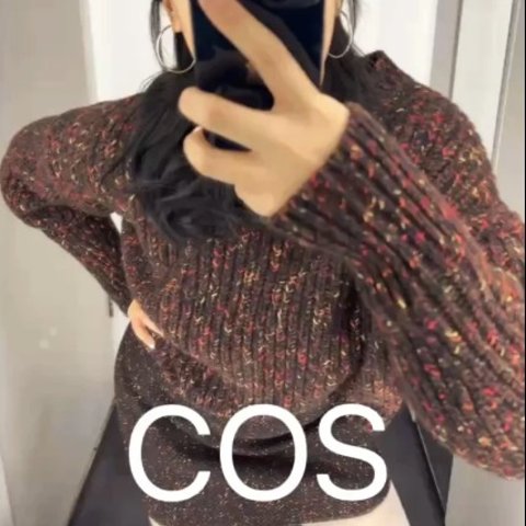 COS@COS北京三里屯店羊毛套头衫