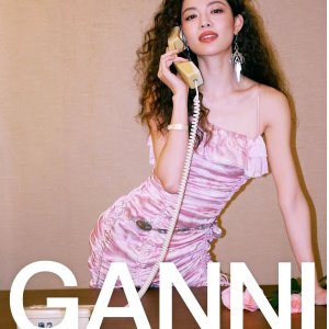 Ganni 鬼马少女新春狂降🧨白色连衣裙€58 吊带裙€58