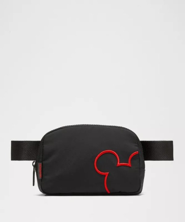 Disney x lululemon联名斜挎包