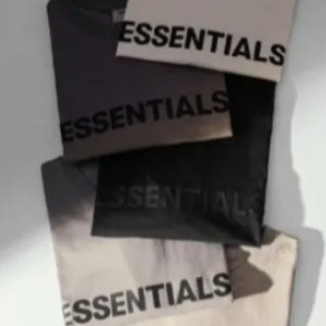 Essentials 真骨折价🔥 便宜哭！王嘉尔同款€63