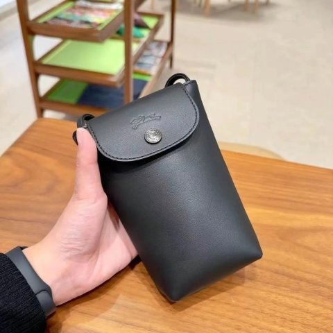 Longchamp日常真能塞！薯条手机包 黑色