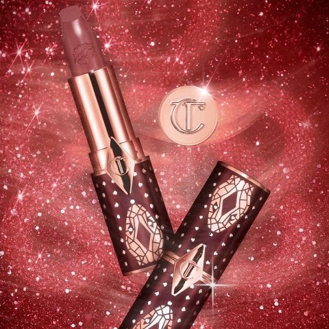 2支新色 €30/支Charlotte Tilbury 蛇年限定🐍 新年好运妆 添福添金必备！