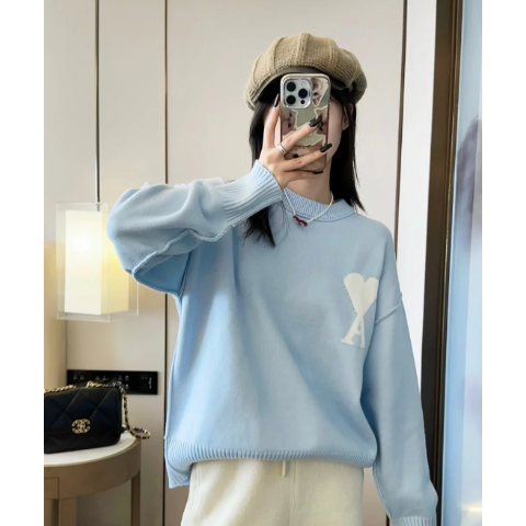 Ami天空蓝毛衣