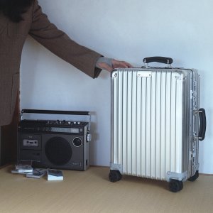 Rimowa 日默瓦行李箱热卖 🇩🇪村时尚标杆 买1个用10年