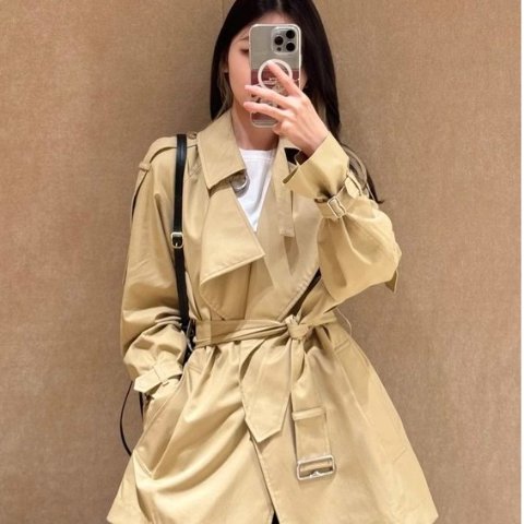 Burberry@Skp bbr-Edith，版权属于原作者双排扣华达呢风衣