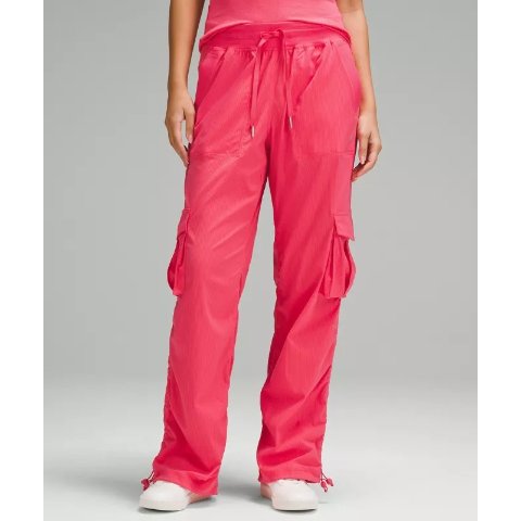 Lululemon粉色也可以很飒！Dance Studio工装裤