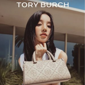 Tory Burch 清仓上新💚果绿拖鞋€74 狗牙平替€151