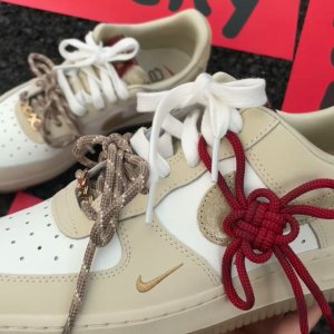 Nike中国结设计好爱！！Air Force 1 蛇年限定