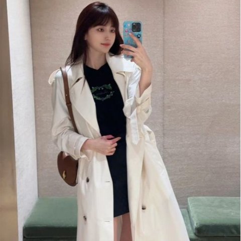 Burberry张婧仪同款系腰带双排扣华达呢风衣