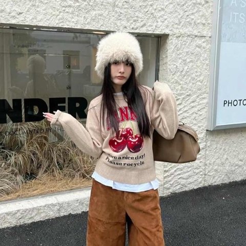 把可爱穿身上车厘子毛衣