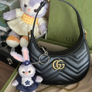 全部8折！Gucci黑金半月包€1040Nugnes 周末大牌闪购！拉夫劳伦、Gucci、Moncler轻型羽绒！