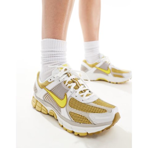 Nike Zoom Vomero 5 复古球鞋