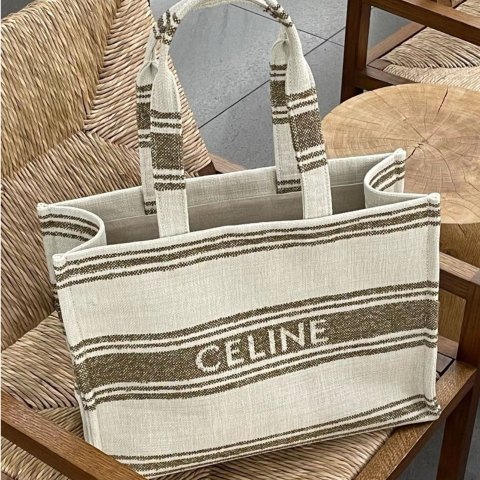 直接7折 大号托特包€784Celine 闪促💥疑似霸哥！Lisa同款链条法棍包仅€980