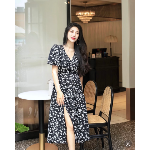 & Other Stories度假穿绝美！印花连衣裙